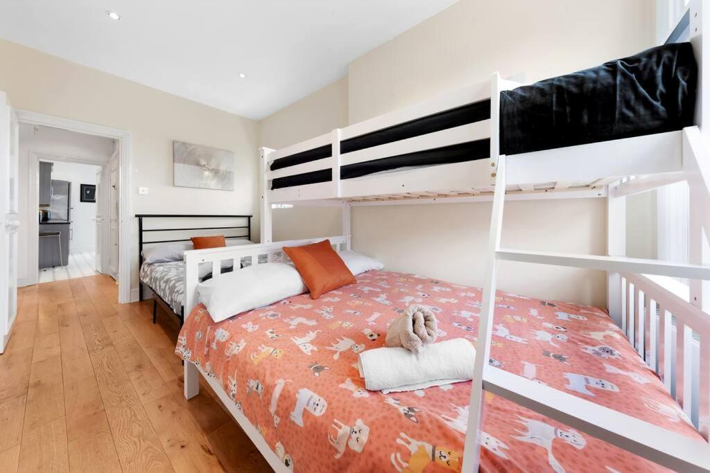 Spacious Sleep 11 With Terrace In Earls Court Ec99 ロンドン エクステリア 写真